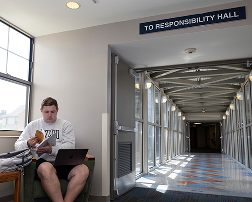 Student studying in Discovery Hall.